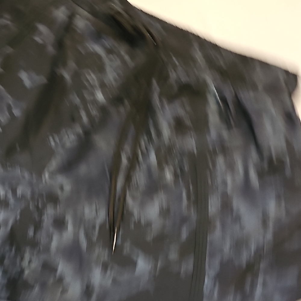 Black Athletic Shorts with Elastic Waistband and Drawstring - Picture 4 of 8
